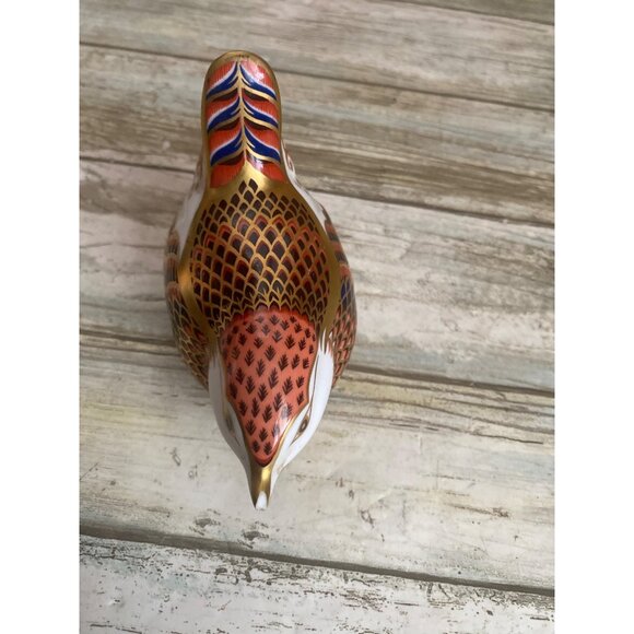 Royal Crown Derby Bird Paperweight Old Imari 22K Gold 1997 w/FLAW - Picture 2 of 8